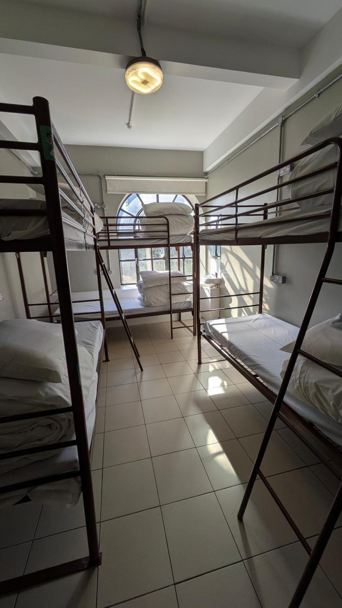 Rest Up Hostel ลอนดอน ภายนอก รูปภาพ